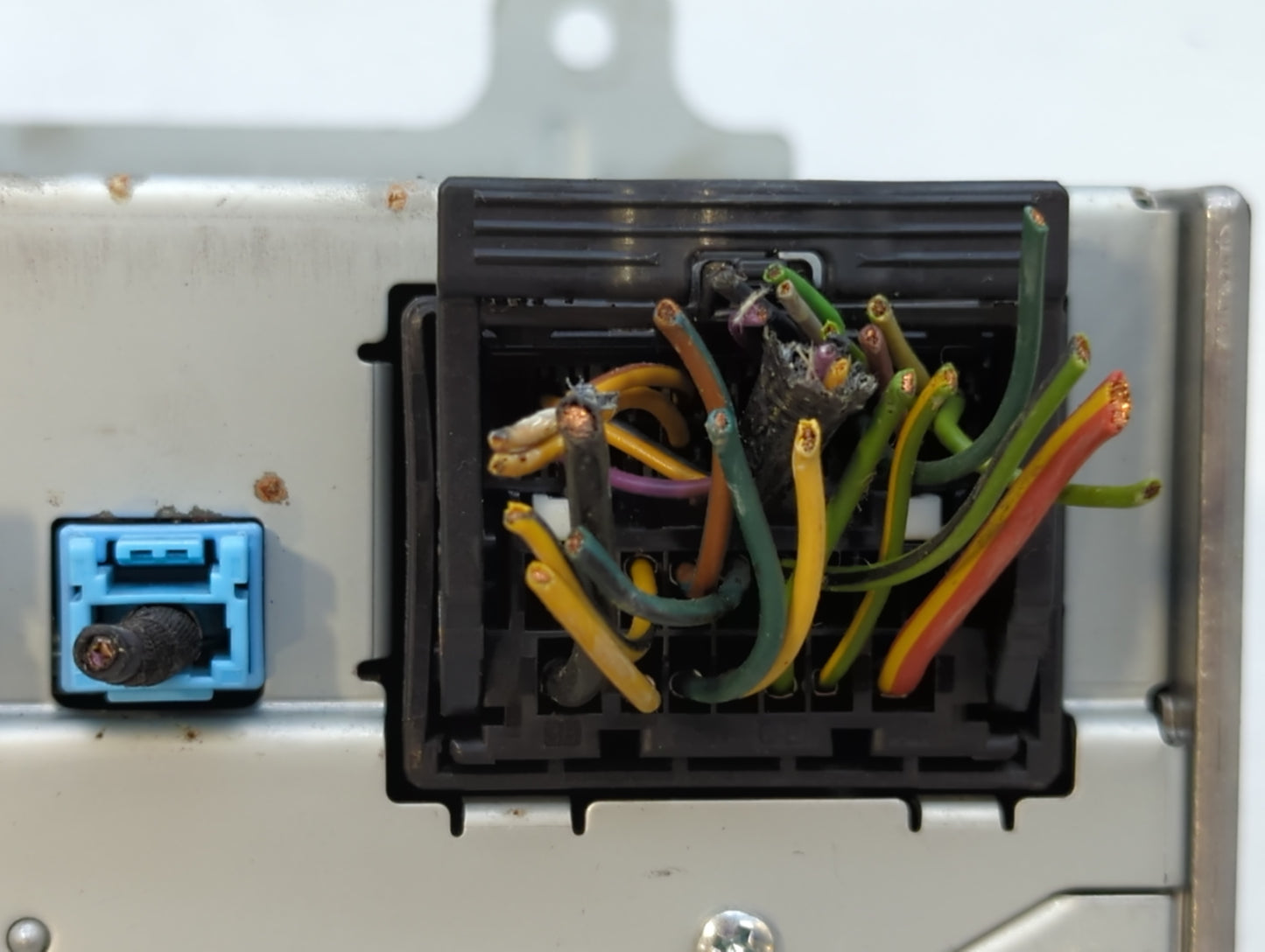 2012-2012 Buick Verano Am Fm Cd Player Radio Receiver - Oemusedautoparts1.com