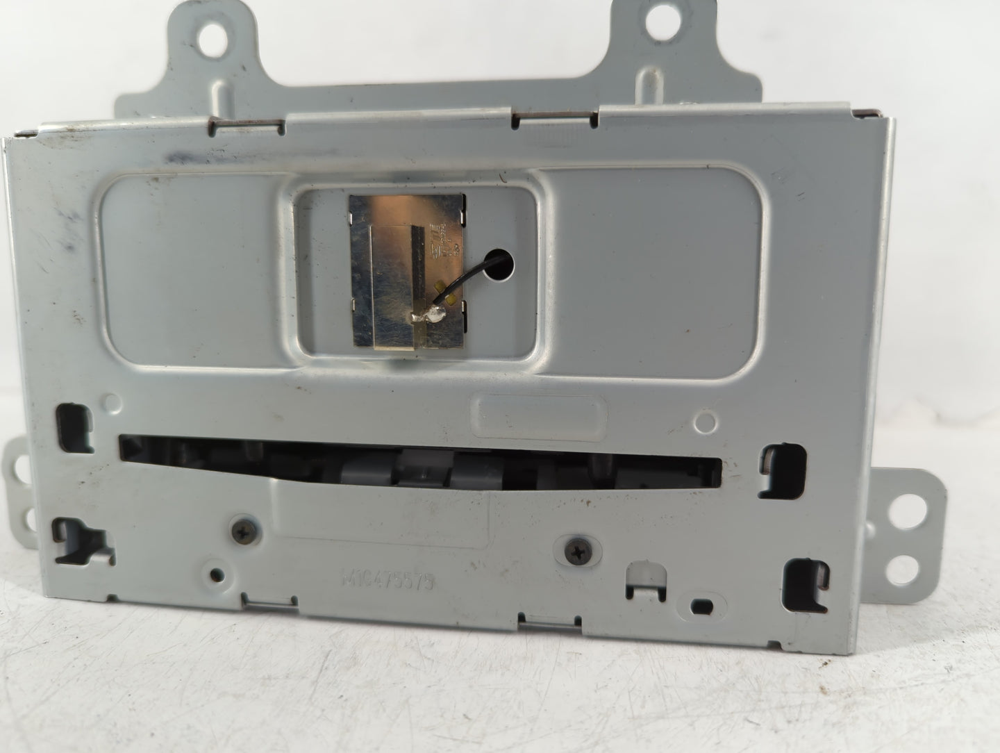 2012-2012 Buick Verano Am Fm Cd Player Radio Receiver - Oemusedautoparts1.com