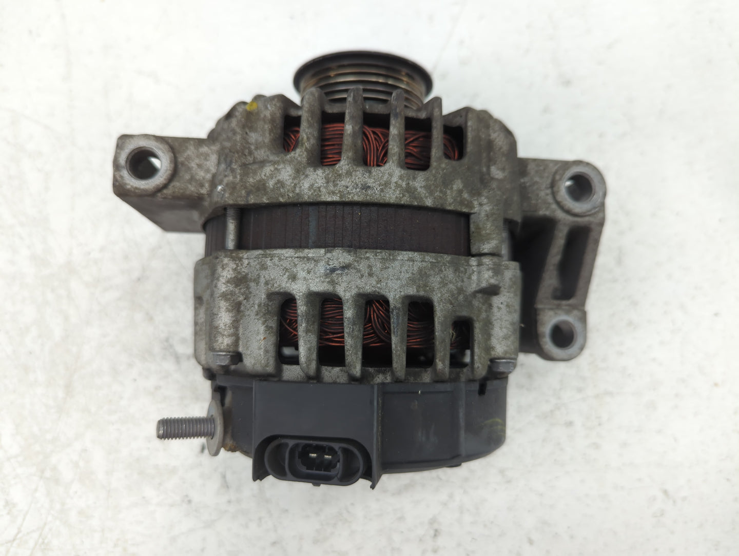 2012-2017 Buick Verano Alternator Replacement Generator Charging Assembly Engine OEM P/N:431031130119 20915894 Fits OEM Used