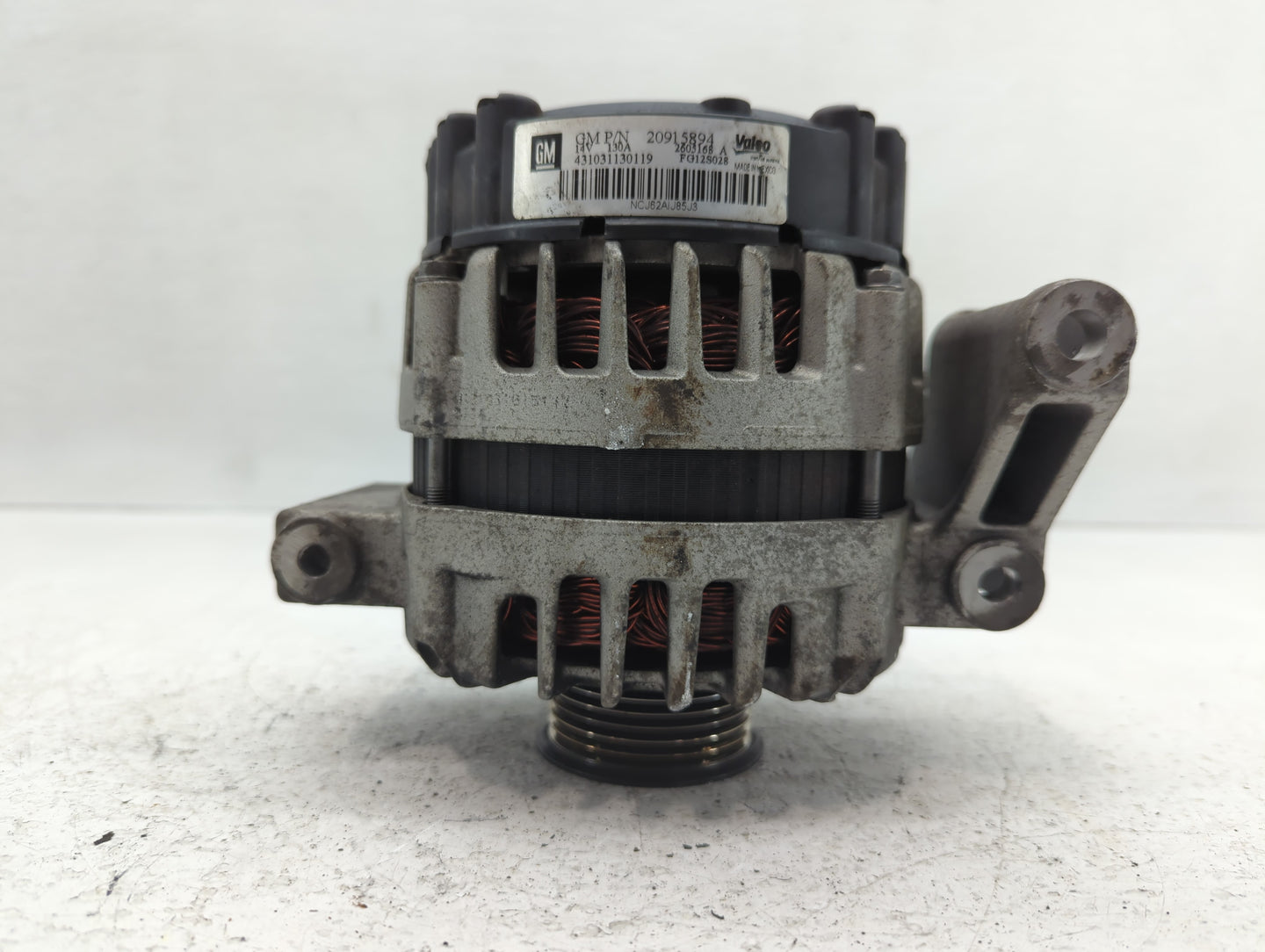 2012-2017 Buick Verano Alternator Replacement Generator Charging Assembly Engine OEM P/N:431031130119 20915894 Fits OEM Used