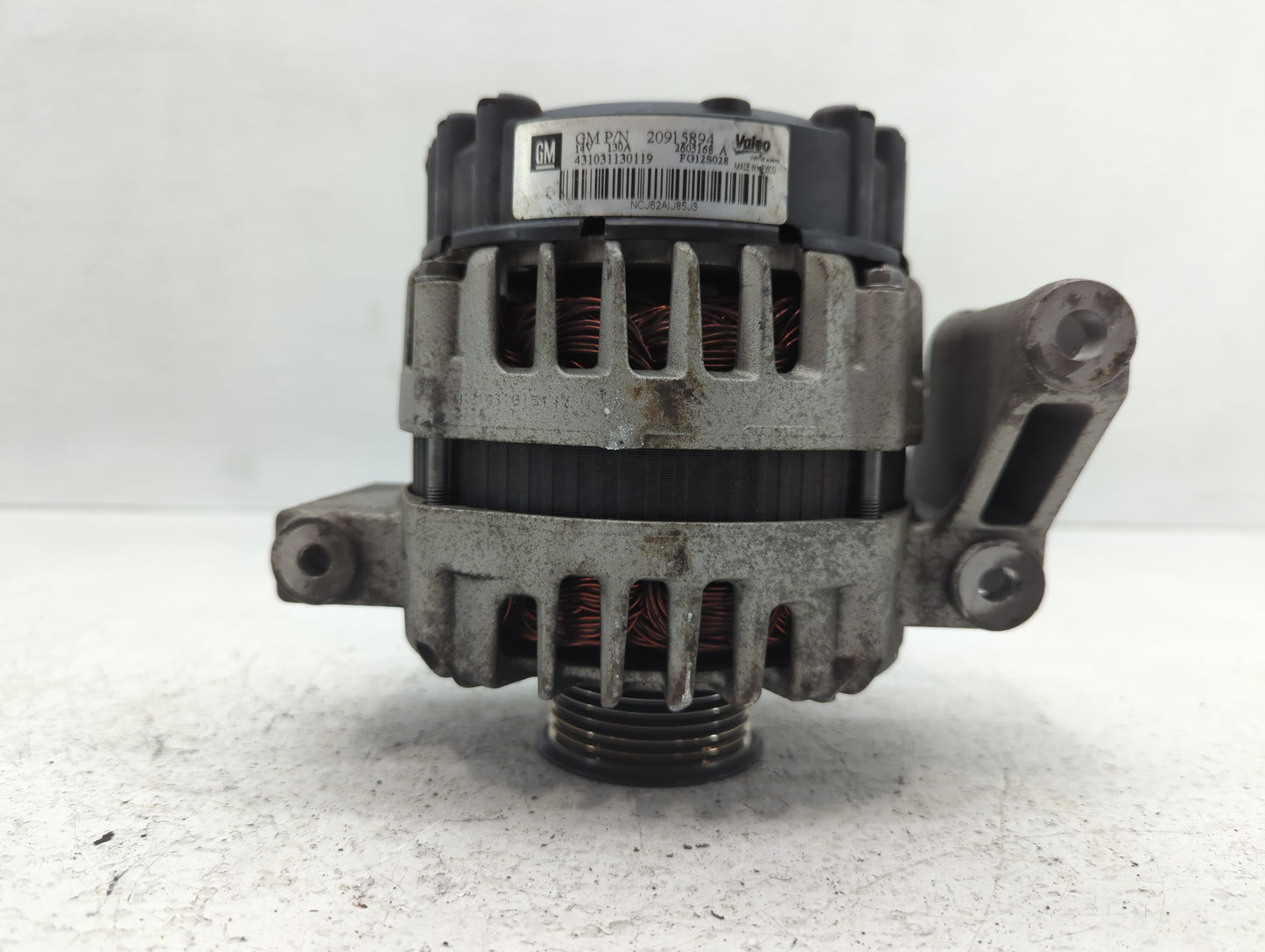 2012-2017 Buick Verano Alternator Replacement Generator Charging Assembly Engine OEM P/N:431031130119 20915894 Fits OEM Used