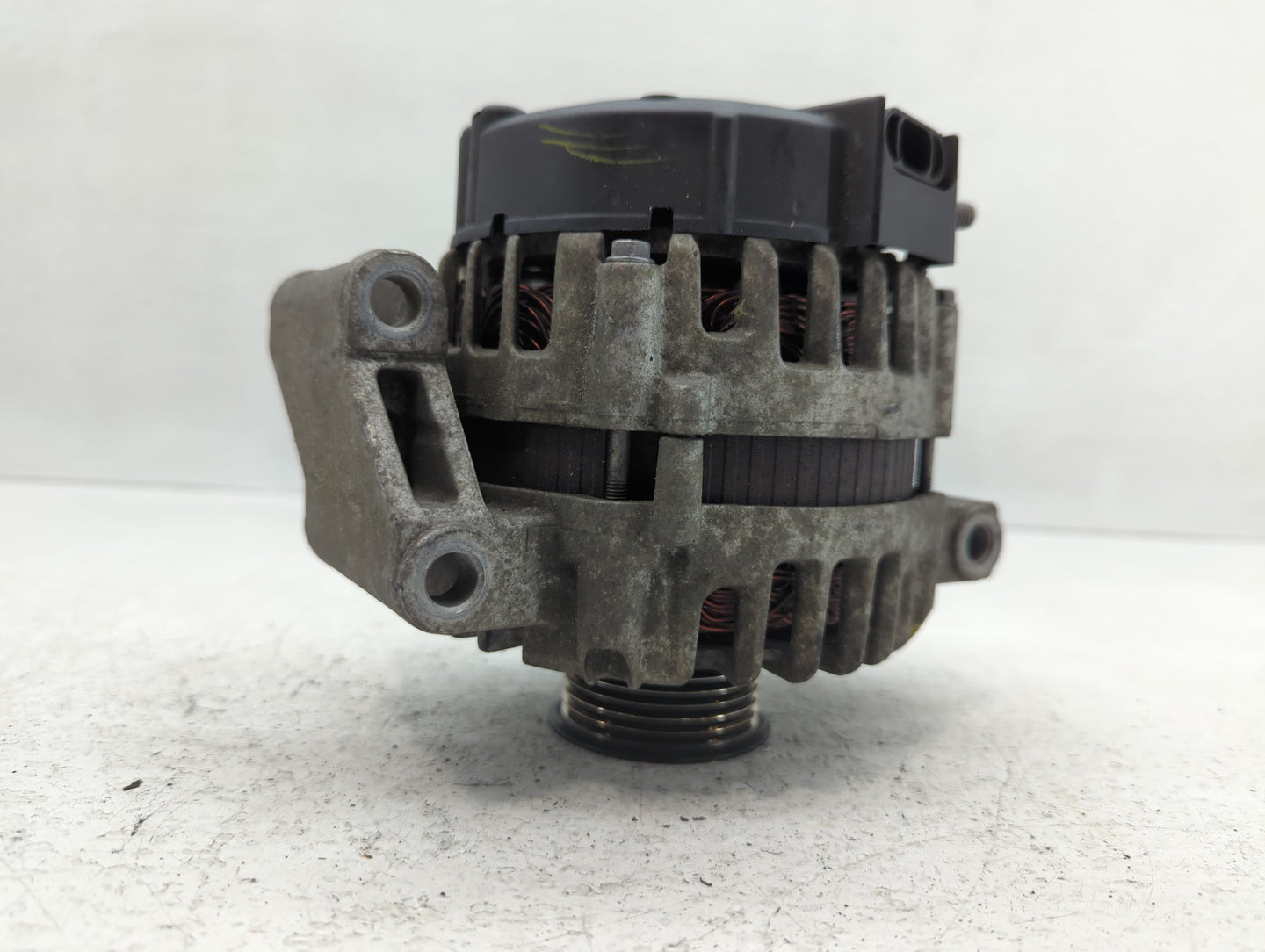 2012-2017 Buick Verano Alternator Replacement Generator Charging Assembly Engine OEM P/N:431031130119 20915894 Fits OEM Used