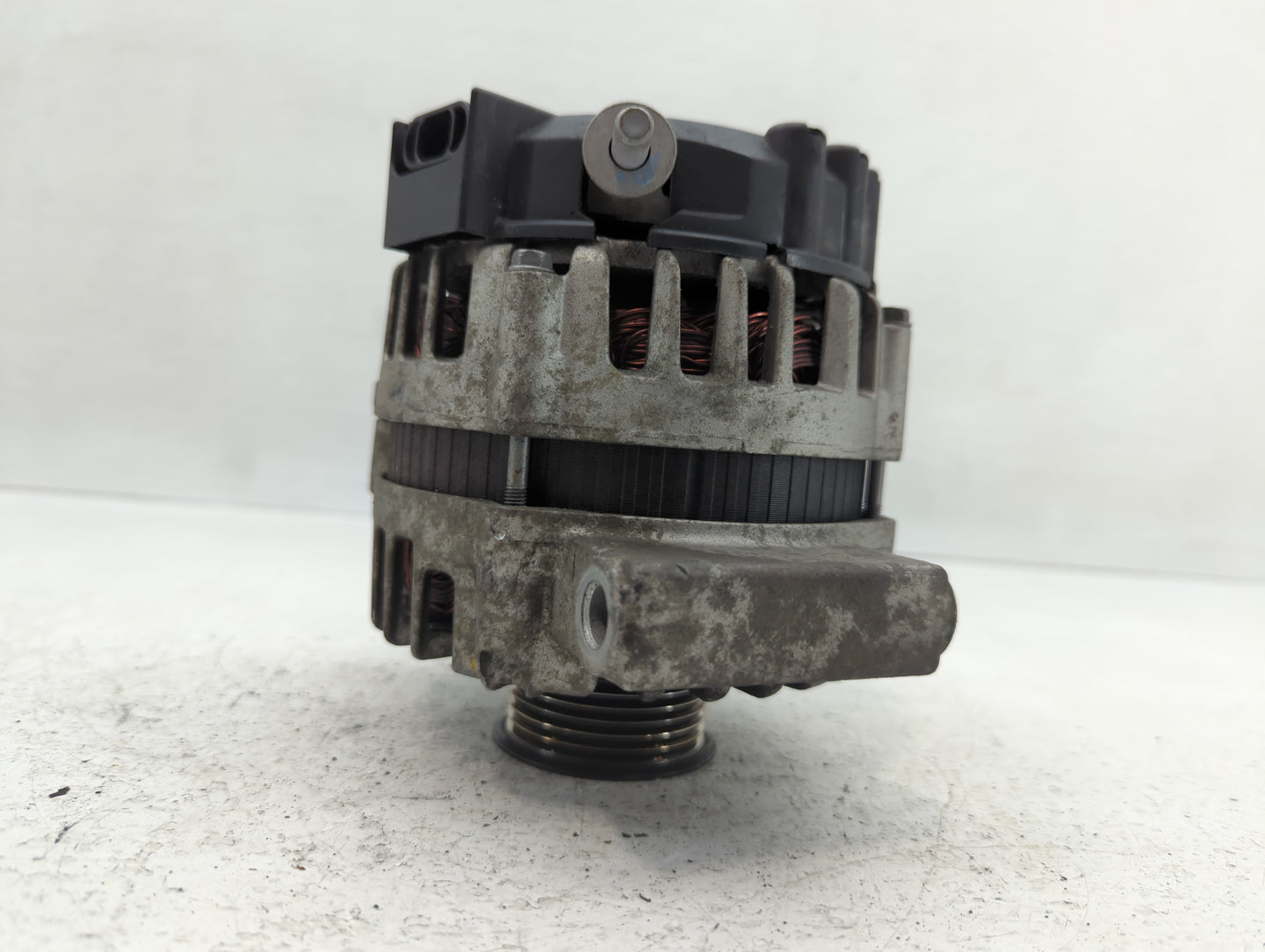 2012-2017 Buick Verano Alternator Replacement Generator Charging Assembly Engine OEM P/N:431031130119 20915894 Fits OEM Used