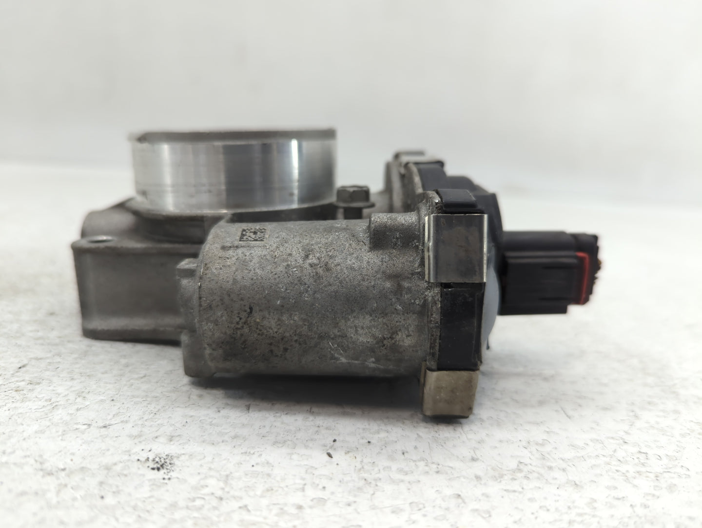 2012-2015 Buick Verano Throttle Body P/N:1357A 12632101CA, 053.2.AA 12632101CA Fits Fits 2012 2013 2014 2015 OEM Used Auto P