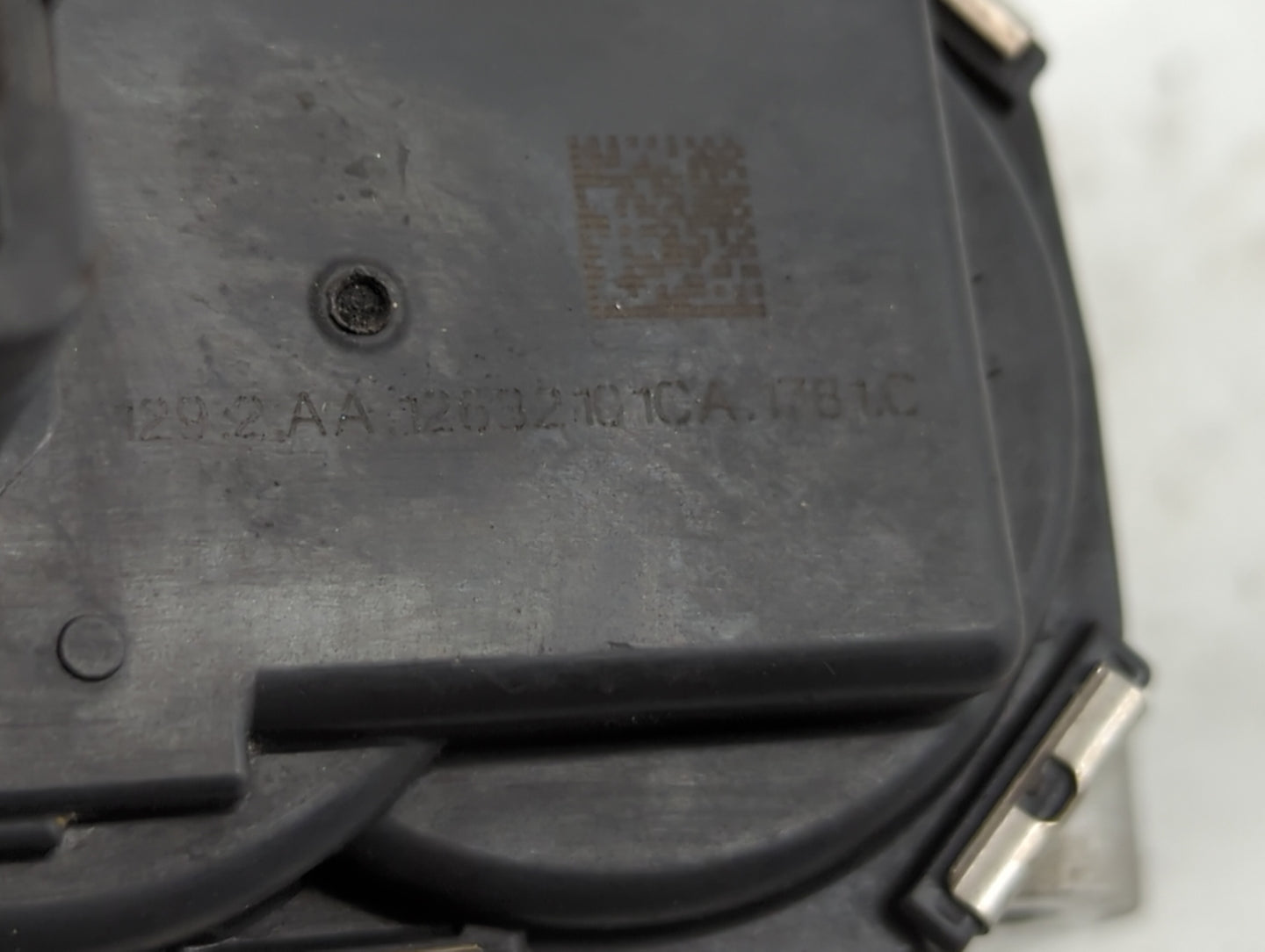 2012-2015 Buick Verano Throttle Body Fits Fits 2012 2013 2014 2015 OEM Used Auto Parts - Oemusedautoparts1.com