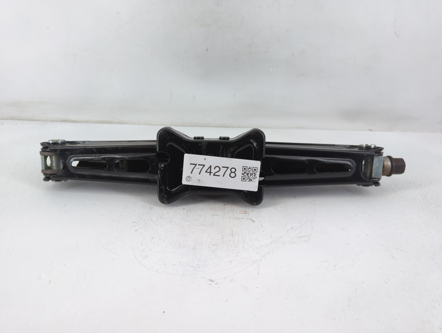 2012 Buick Verano Spare Scissor Car Jack - Oemusedautoparts1.com