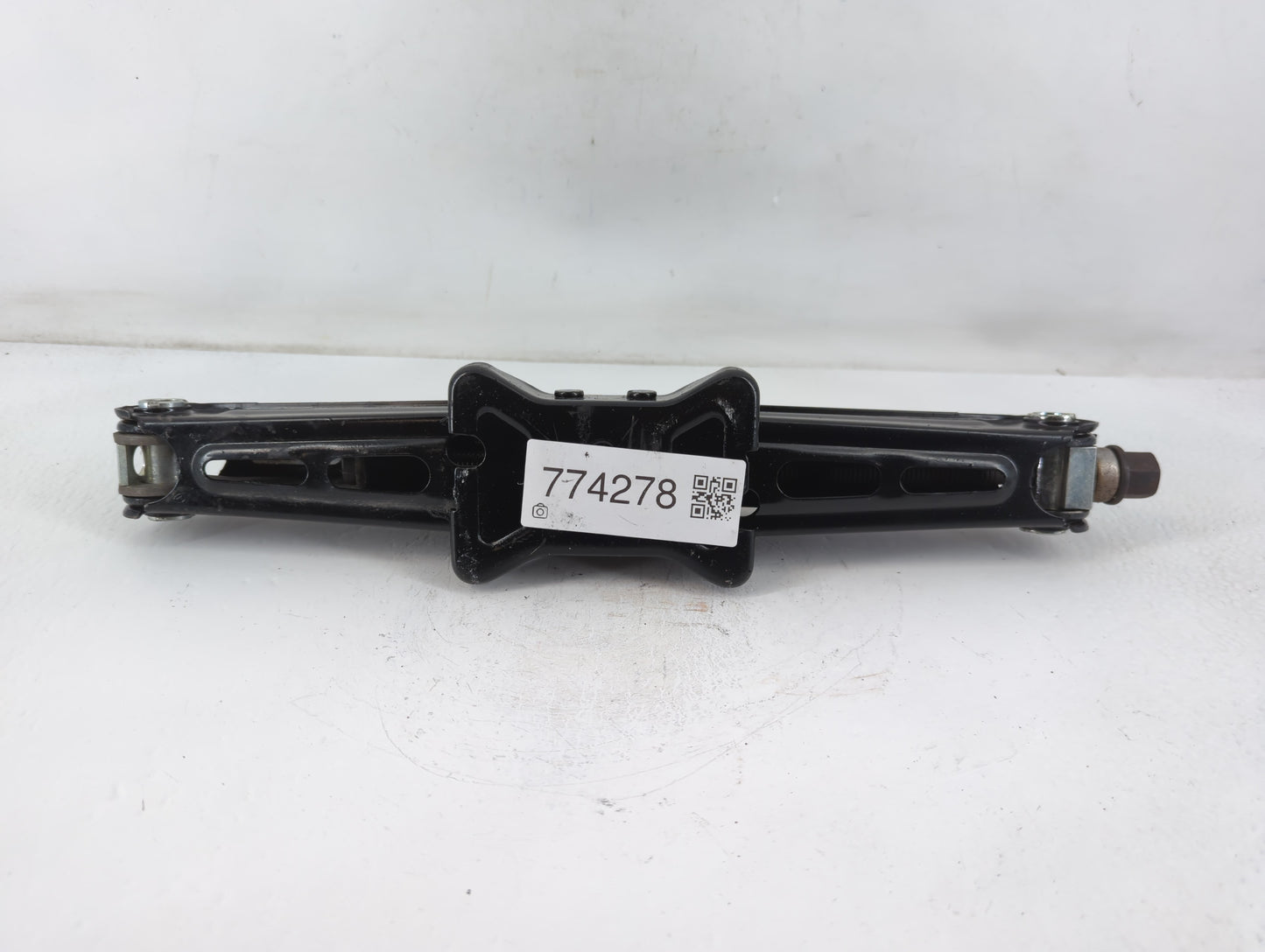 2012 Buick Verano Spare Scissor Car Jack - Oemusedautoparts1.com