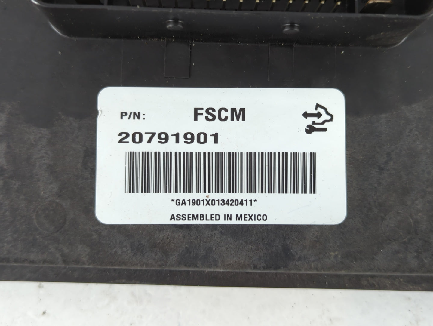 Cadillac Cadcts Left Radiator Fan Motor Assembly - Oemusedautoparts1.com