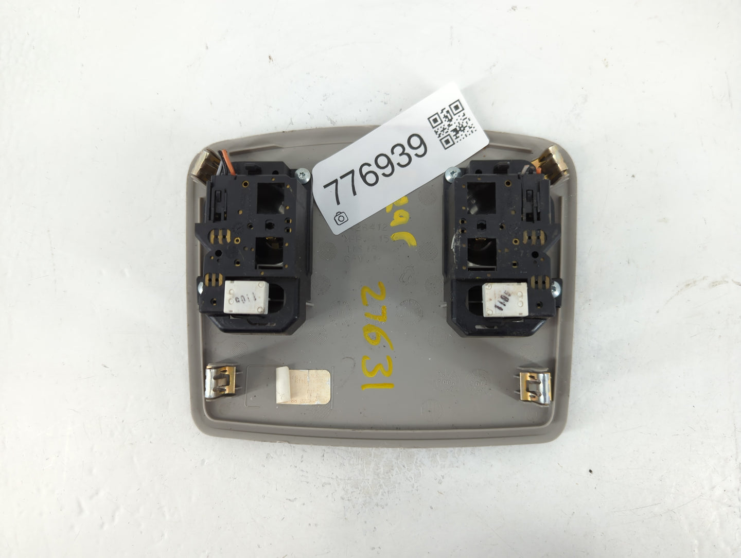 2012 Cadillac Cadcts Overhead Roof Console - Oemusedautoparts1.com