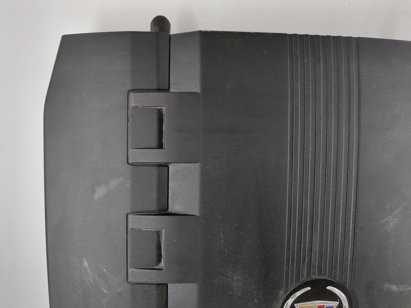 2012 Cadillac Cts Engine Cover - Oemusedautoparts1.com