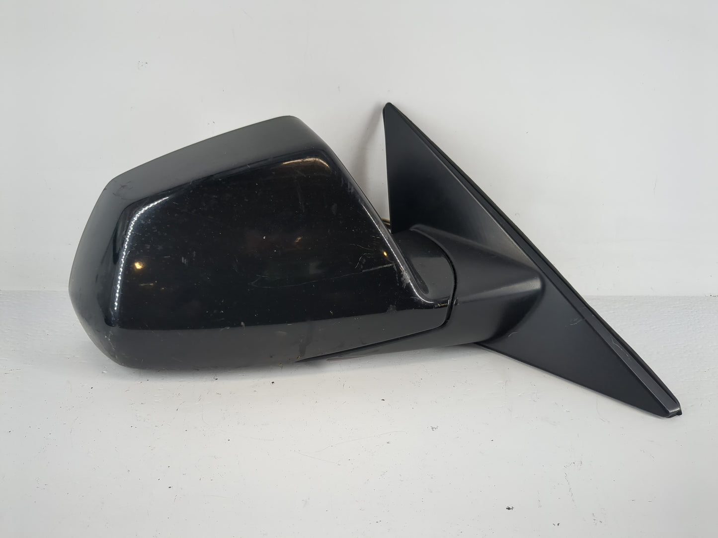 2008-2013 Cadillac Cts Passenger Side View Mirror - Right Door Mirror OEM Used - Oemusedautoparts1.com