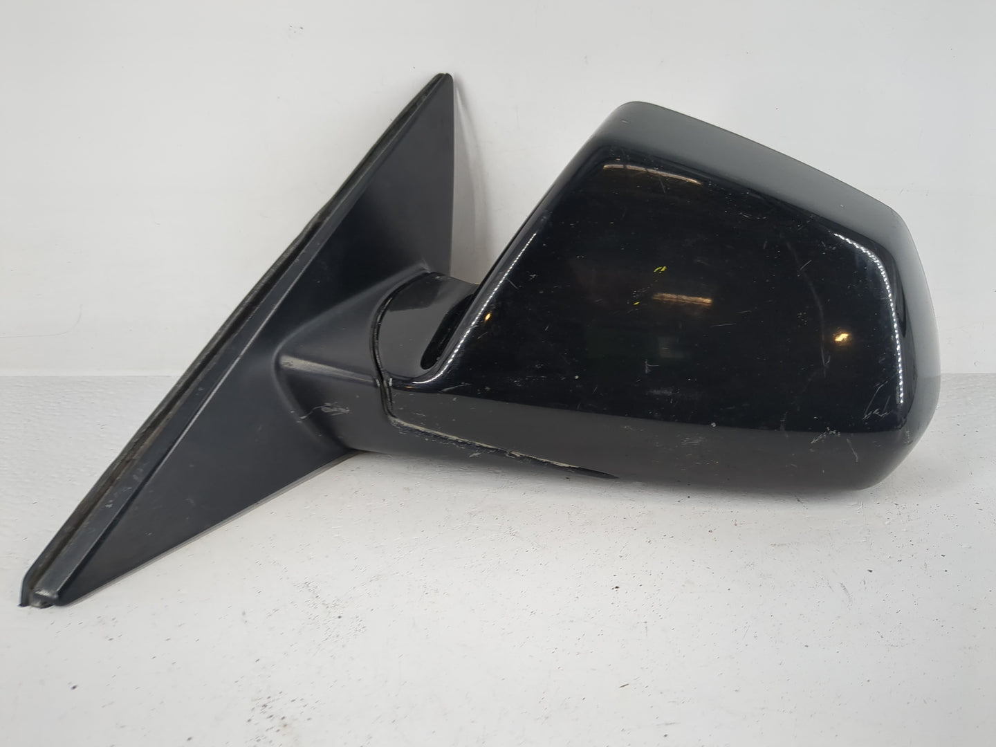 2008-2014 Cadillac Cts Driver Side View Mirror - Left Door Mirror OEM Used - Oemusedautoparts1.com