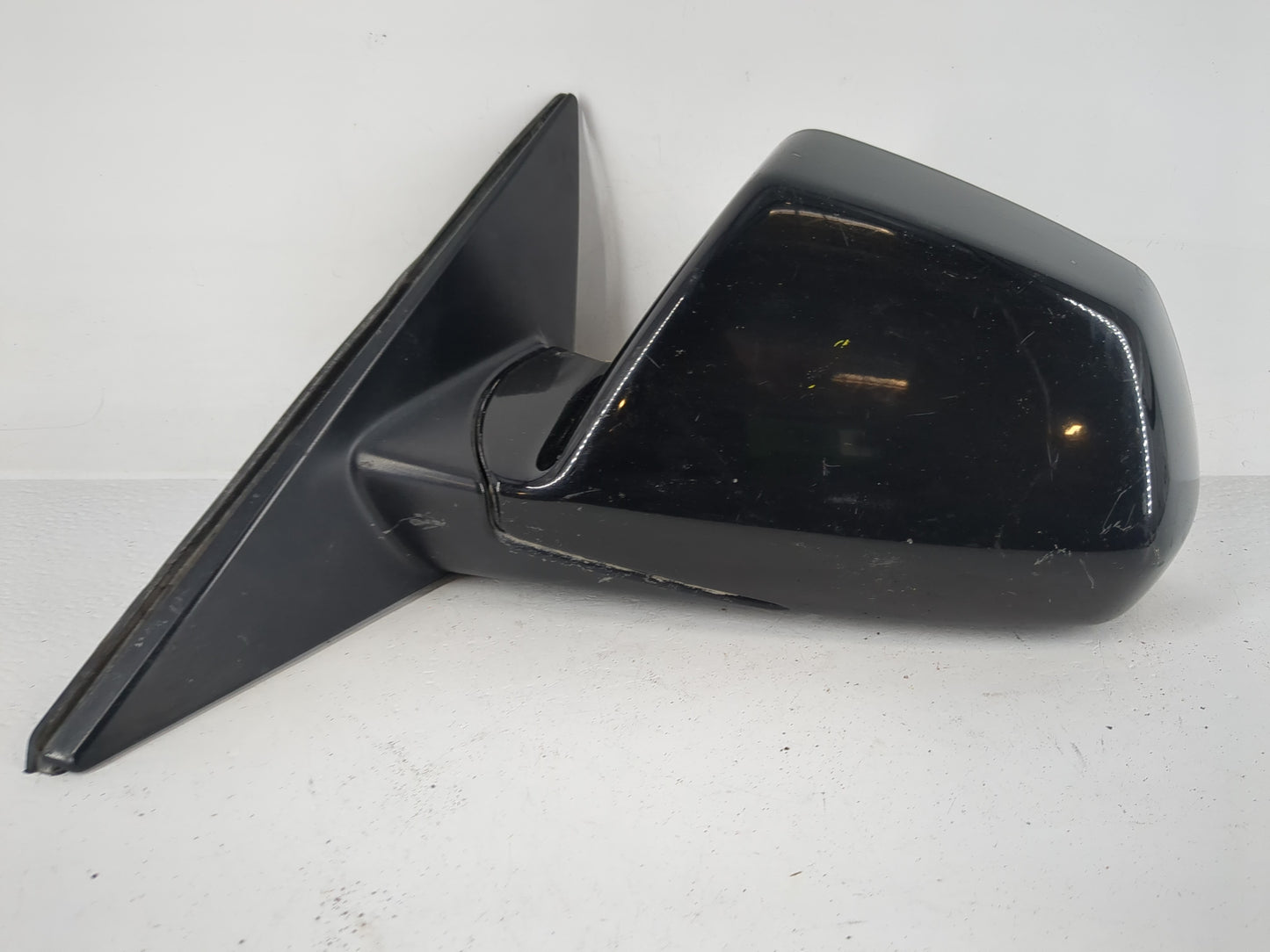 2008-2014 Cadillac Cts Driver Side View Mirror - Left Door Mirror OEM Used - Oemusedautoparts1.com