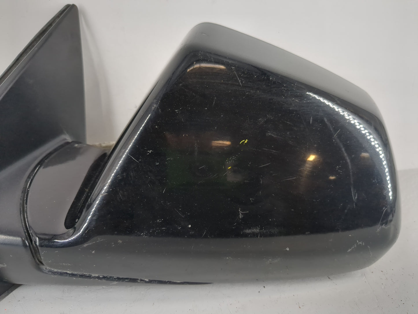 2008-2014 Cadillac Cts Driver Side View Mirror - Left Door Mirror OEM Used - Oemusedautoparts1.com