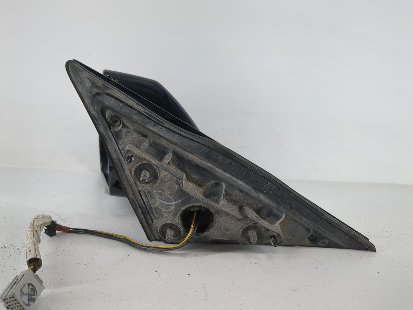2008-2014 Cadillac Cts Driver Side View Mirror - Left Door Mirror OEM Used - Oemusedautoparts1.com