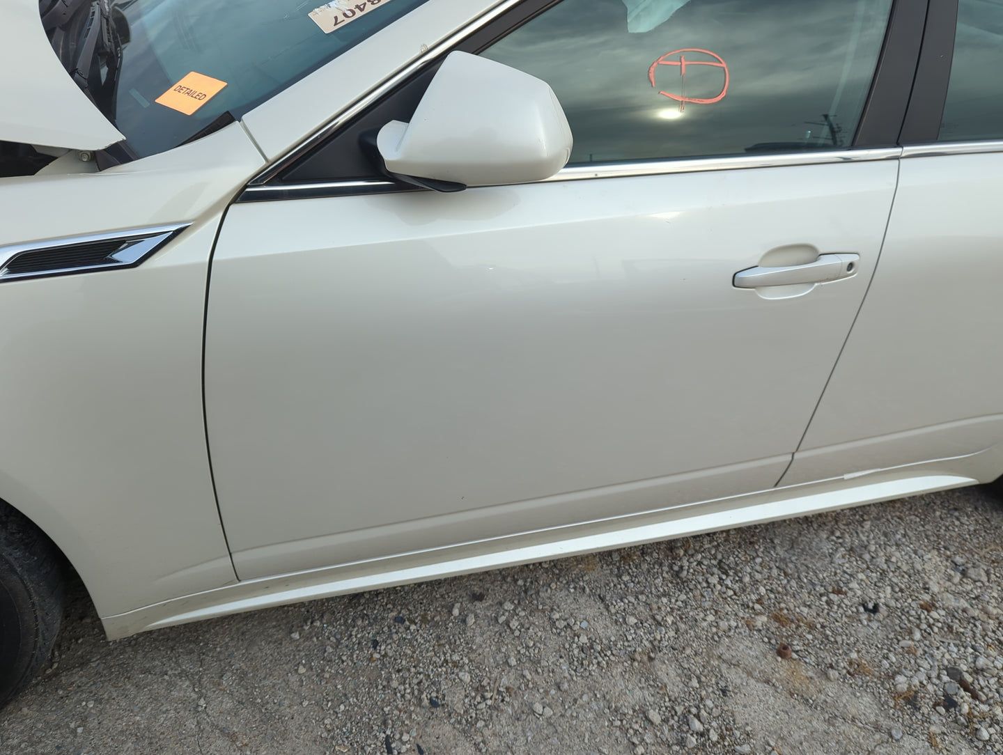 2008-2014 Cadillac Cts Driver Front Door Oem - Oemusedautoparts1.com