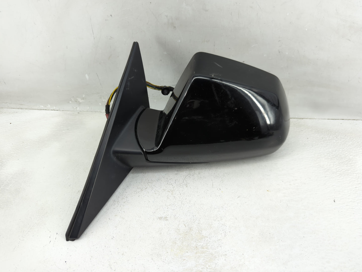 2008-2013 Cadillac Cts Driver Side View Mirror - Left Door Mirror OEM Used - Oemusedautoparts1.com