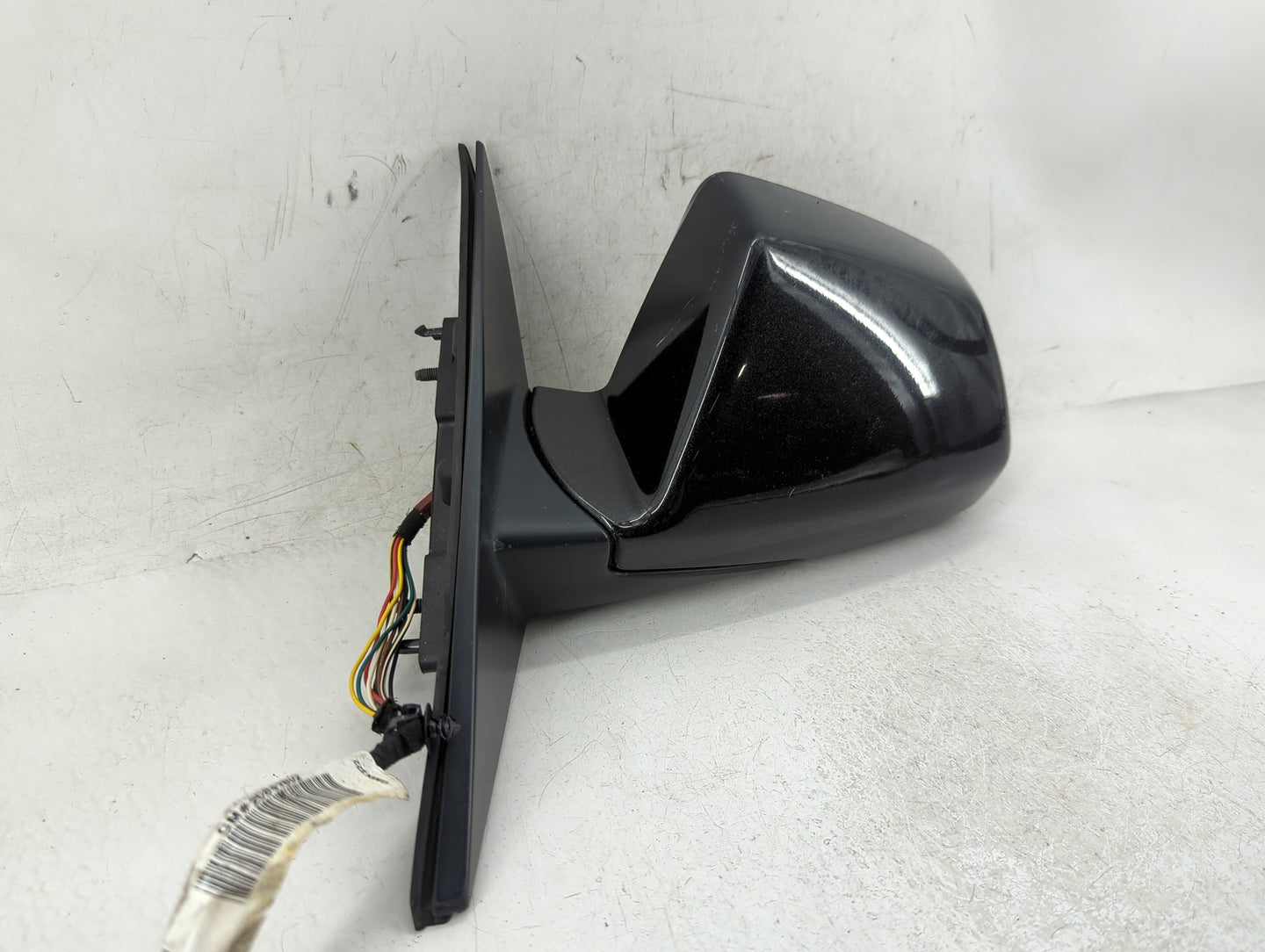 2008-2014 Cadillac Cts Driver Side View Mirror - Left Door Mirror OEM Used - Oemusedautoparts1.com