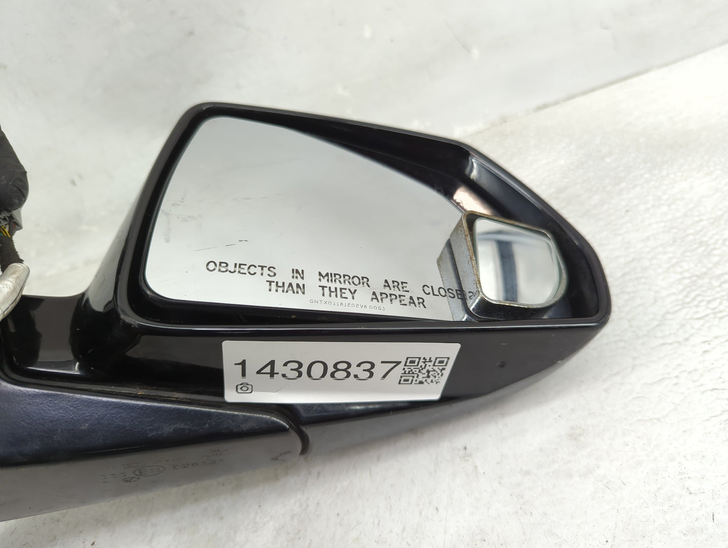 2012-2013 Cadillac Cts Passenger Side View Mirror - Right Door Mirror OEM Used - Oemusedautoparts1.com