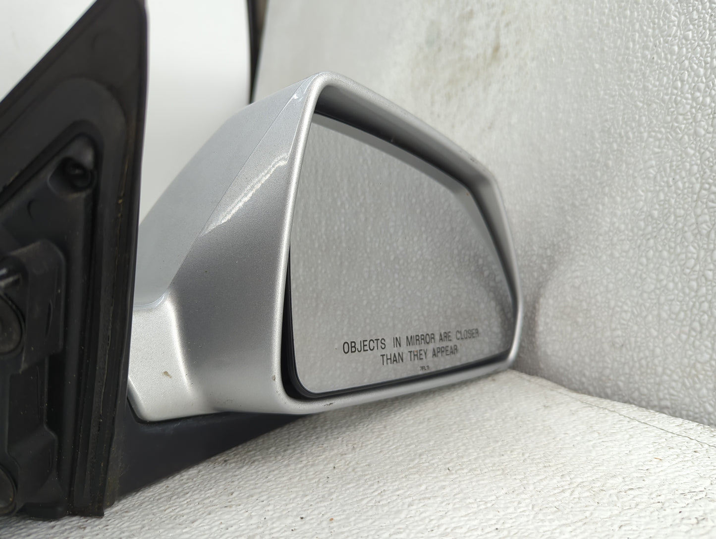 2008-2014 Cadillac Cts Passenger Side View Mirror - Right Door Mirror OEM Used - Oemusedautoparts1.com