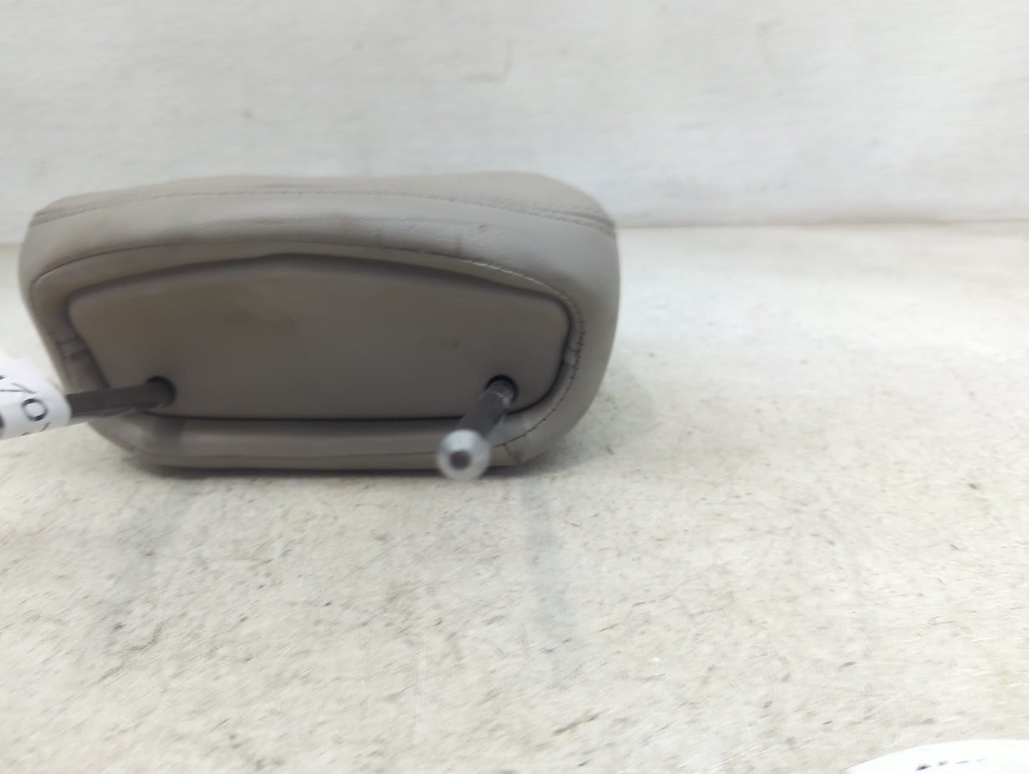 2012 Cadillac Cts Headrest Head Rest Front Driver Passenger Seat Fits OEM Used Auto Parts - Oemusedautoparts1.com