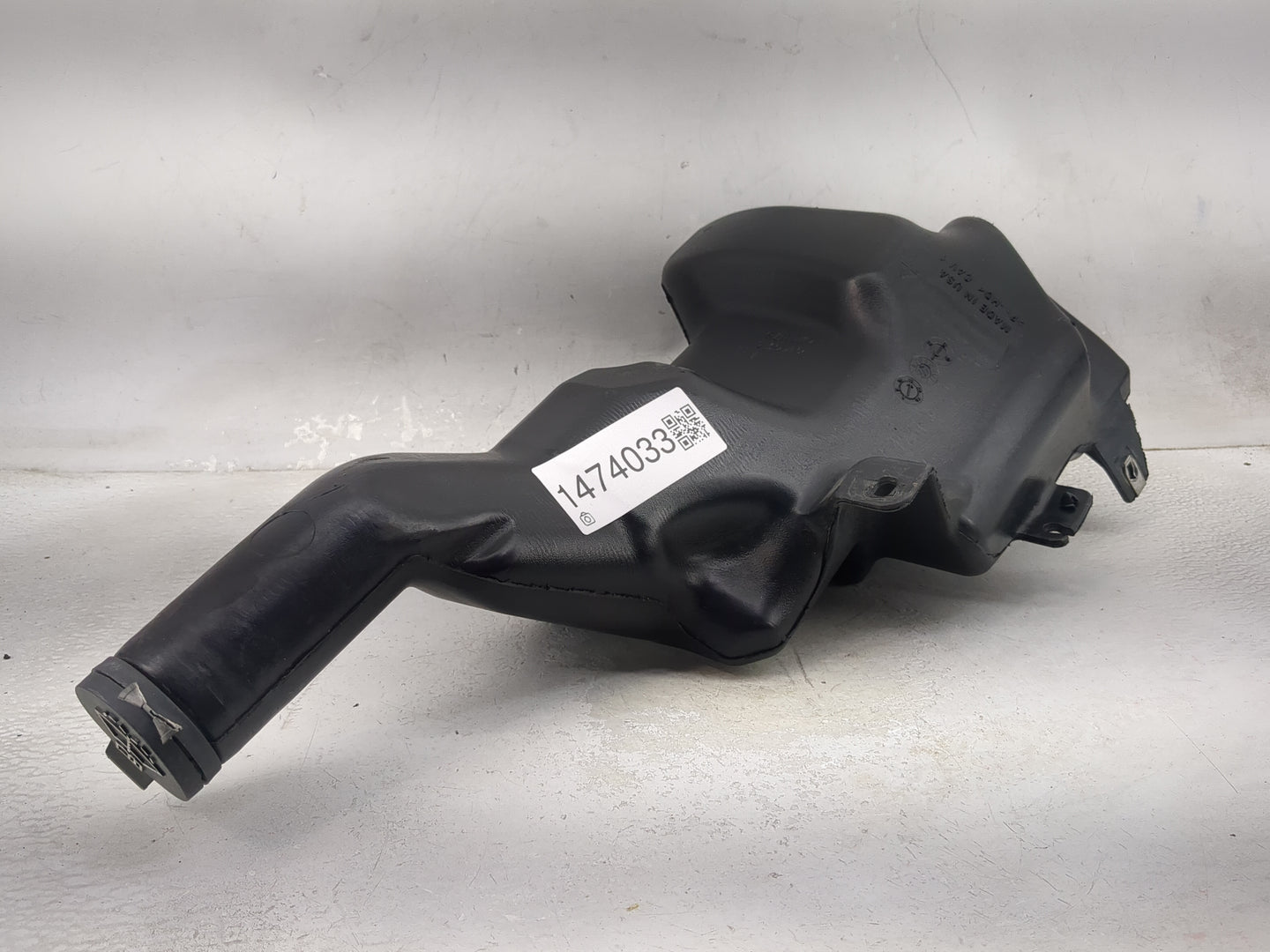 2010-2012 Cadillac Cts Windshield Washer Fluid Reservoir Bottle Oem 1474033 - Oemusedautoparts1.com