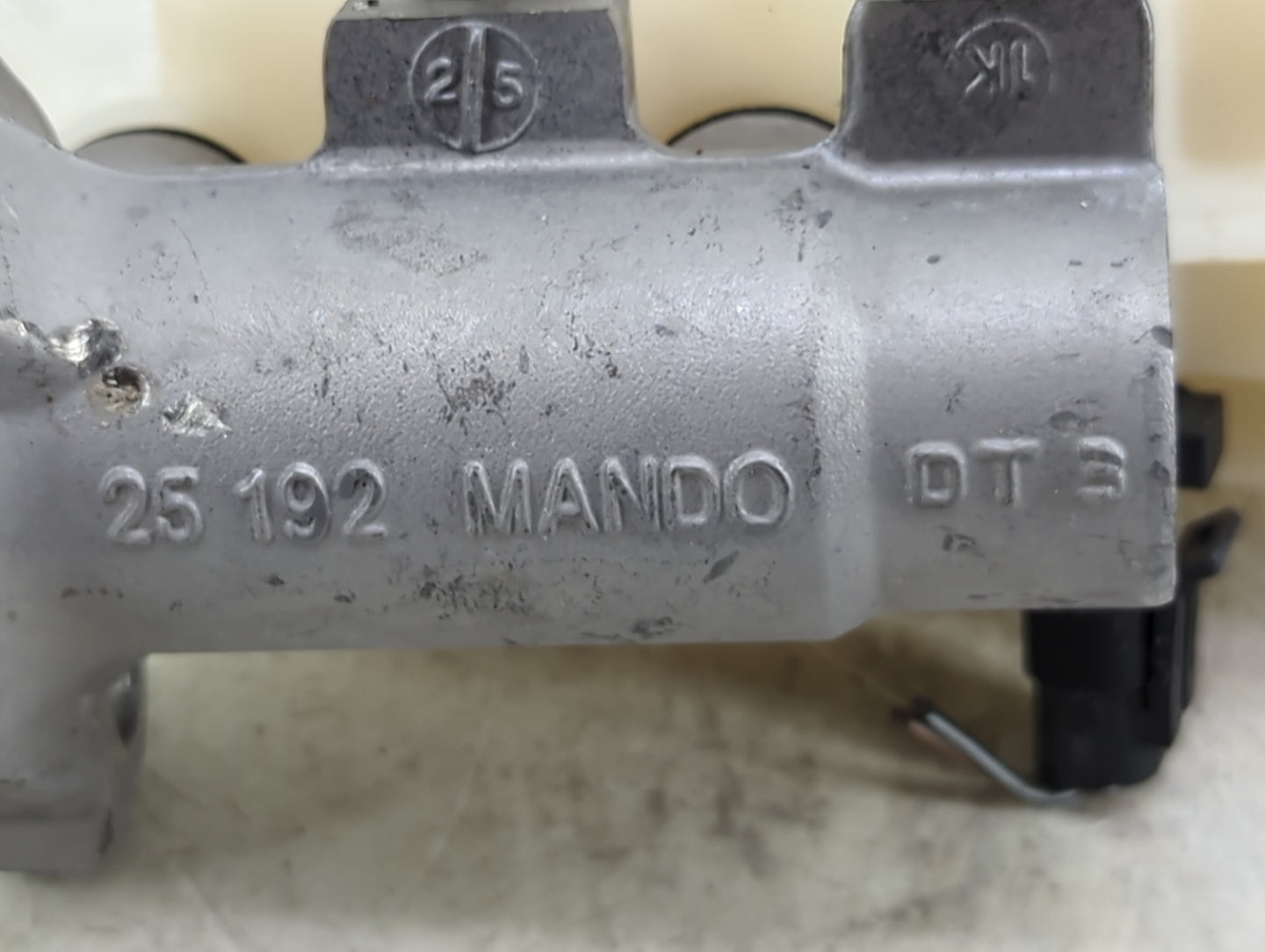 2012-2015 Cadillac Cts Brake Master Cylinder 1490404 - Oemusedautoparts1.com