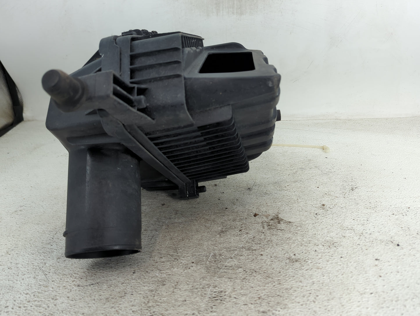 2009-2011 Cadillac Cts Air Cleaner Intake-duct Hose Tube - Oemusedautoparts1.com