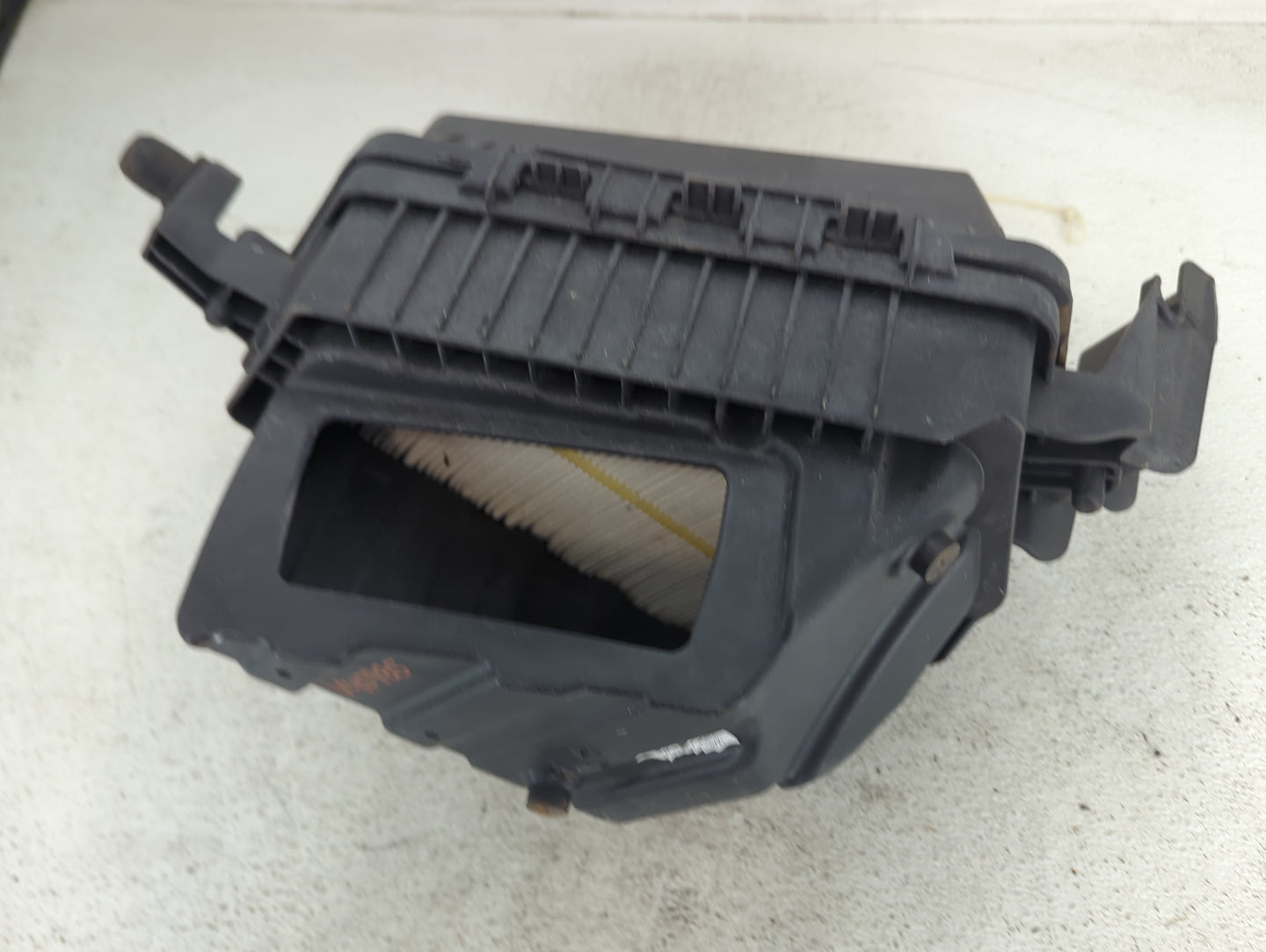 2009-2011 Cadillac Cts Air Cleaner Intake-duct Hose Tube - Oemusedautoparts1.com