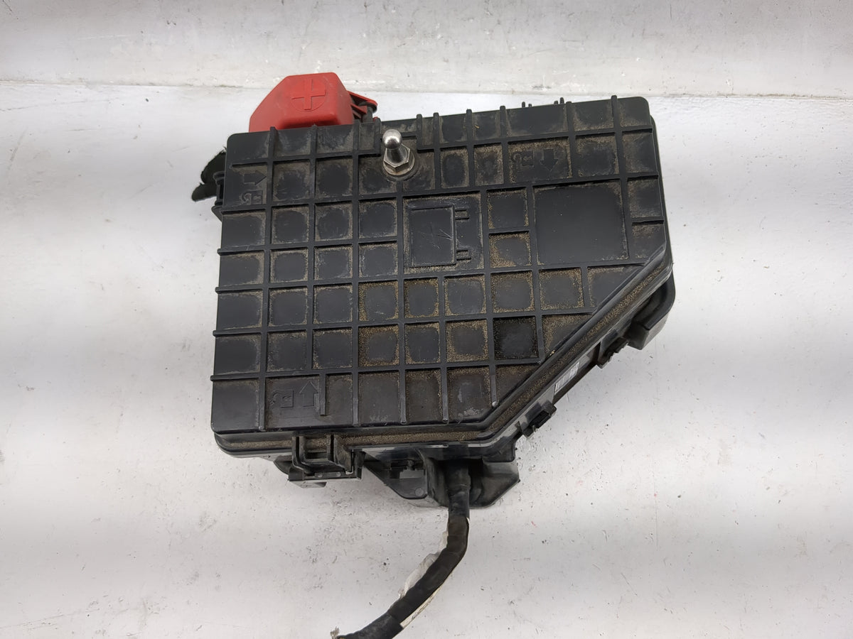 2011-2014 Cadillac Cts Fusebox Fuse Box Panel Relay Module Fits Fits 2011 2012 2013 2014 OEM Used Auto Parts - Oemusedautopa