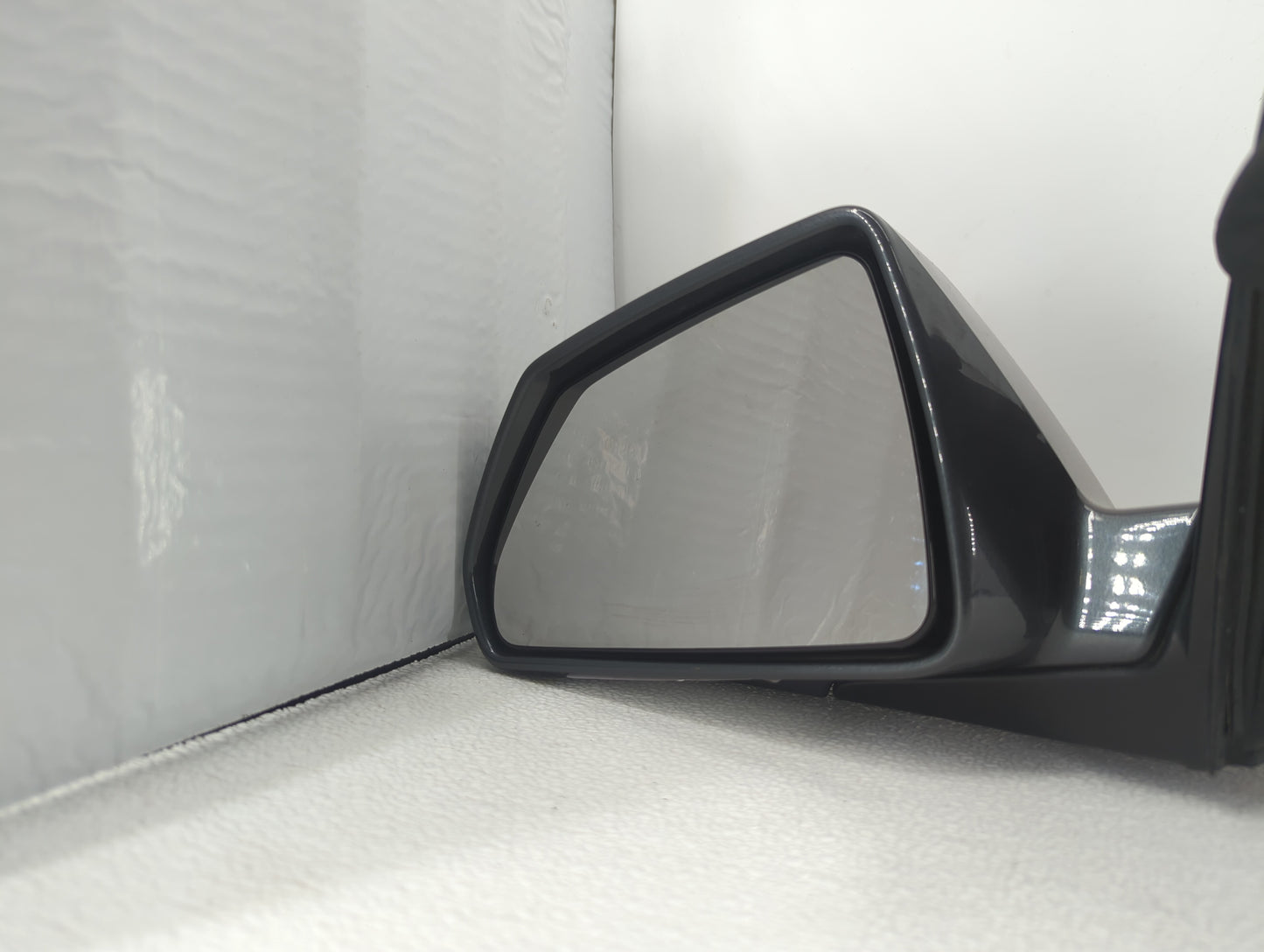 2008-2014 Cadillac Cts Driver Side View Mirror - Left Door Mirror OEM Used - Oemusedautoparts1.com