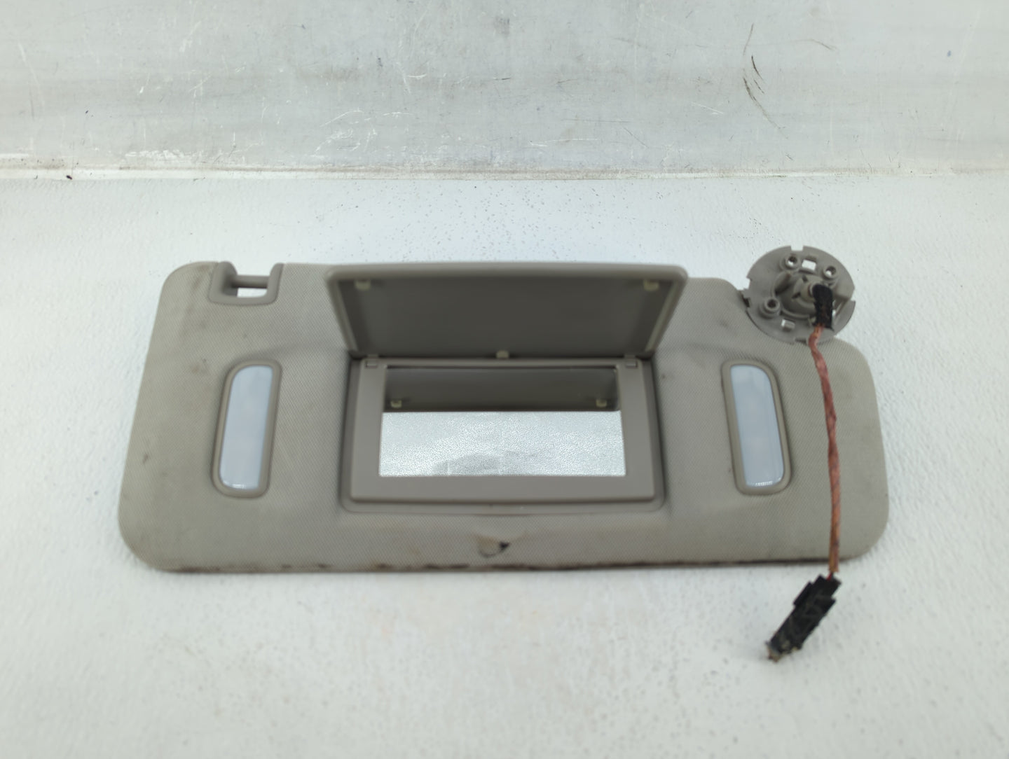 2010-2013 Cadillac Cts Sun Visor Shade Replacement Passenger Right Mirror Fits Fits 2010 2011 2012 2013 OEM Used Auto Parts 