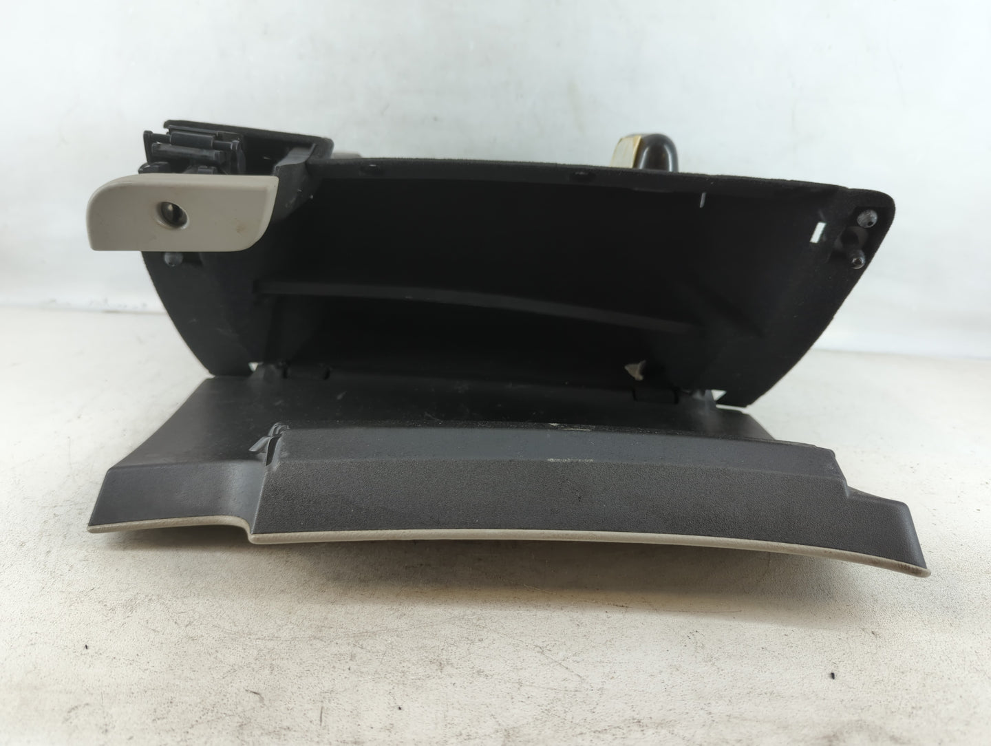 2012 Cadillac Cts Passenger Glove Box Door Storage Compartment - Oemusedautoparts1.com