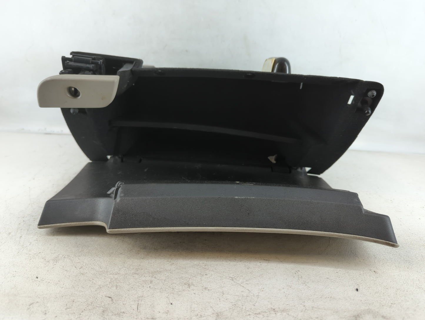 2012 Cadillac Cts Passenger Glove Box Door Storage Compartment - Oemusedautoparts1.com