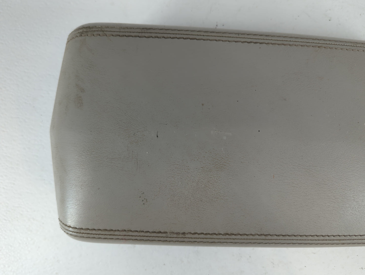 2012 Cadillac Cts Center Console Armrest Cover Lid Fits OEM Used Auto Parts - Oemusedautoparts1.com