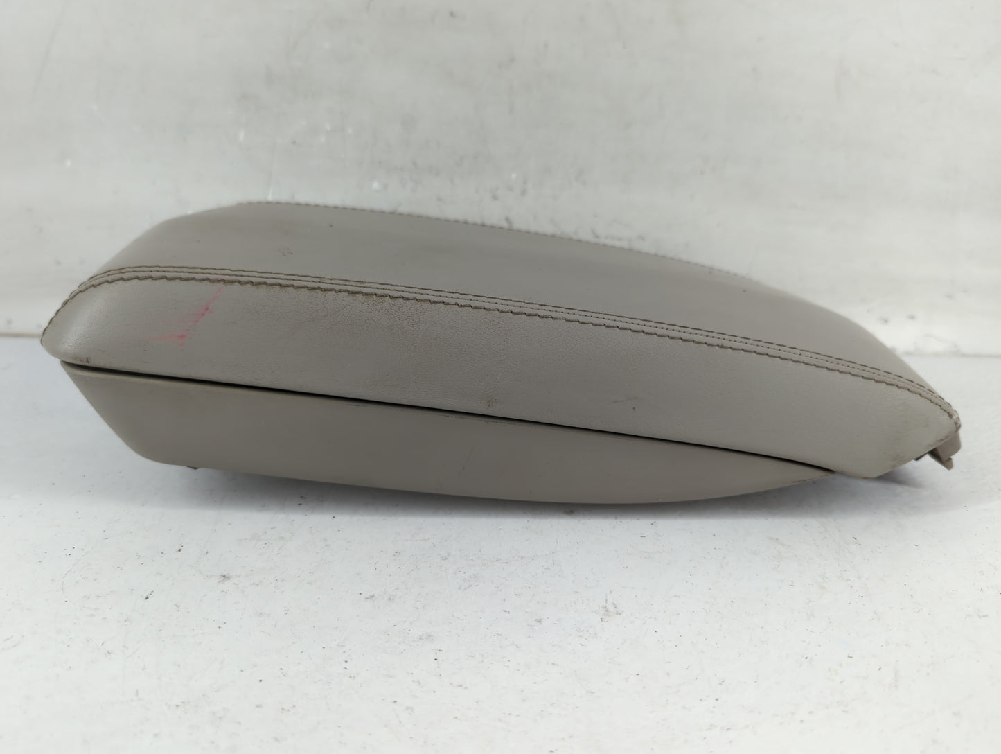 2012 Cadillac Cts Center Console Armrest Cover Lid Fits OEM Used Auto Parts - Oemusedautoparts1.com