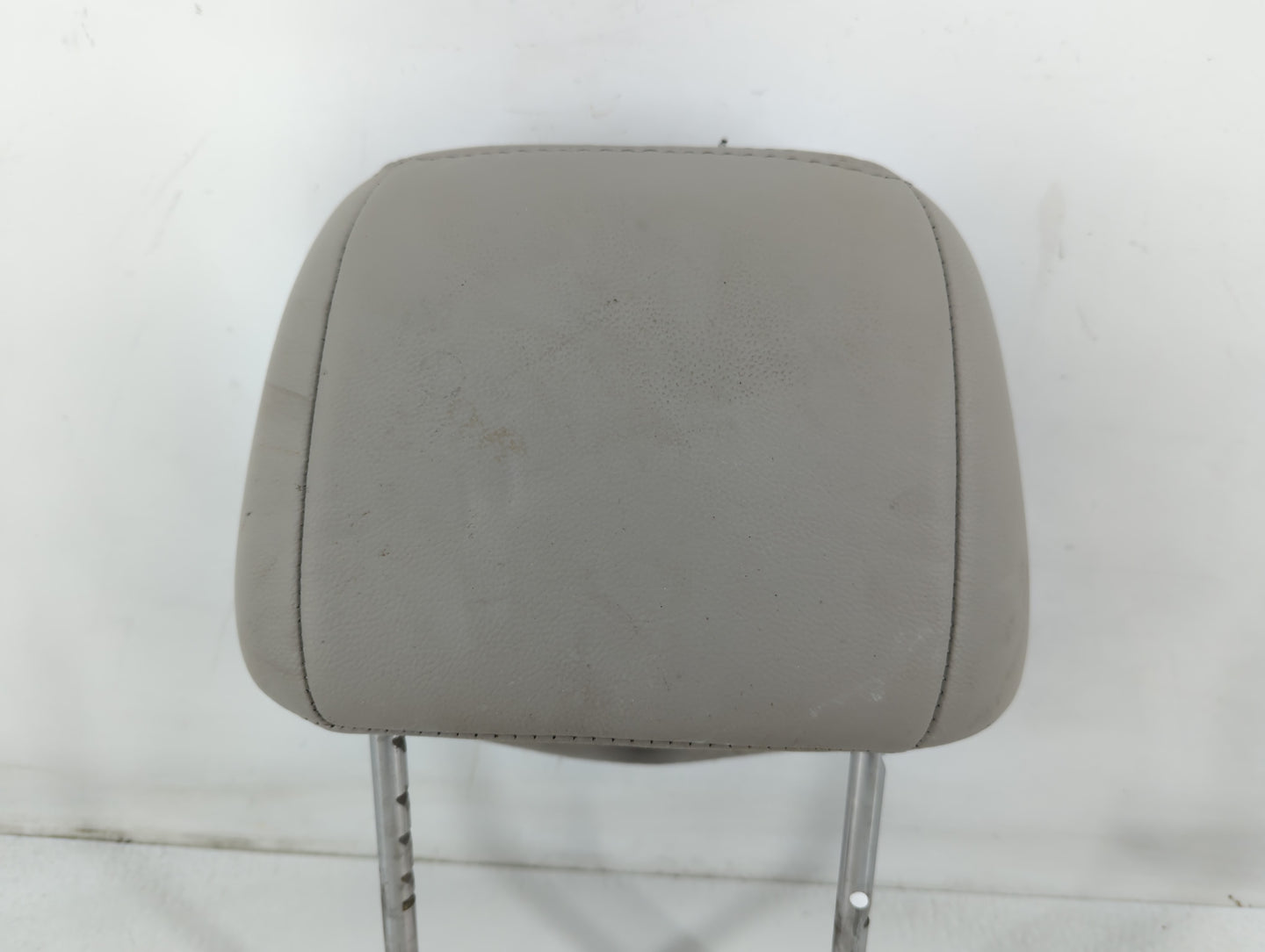 2012 Cadillac Cts Headrest Head Rest Front Driver Passenger Seat Fits OEM Used Auto Parts - Oemusedautoparts1.com