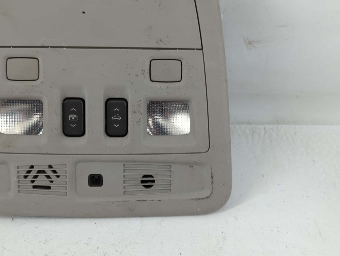 2012 Cadillac Cts Overhead Roof Console - Oemusedautoparts1.com