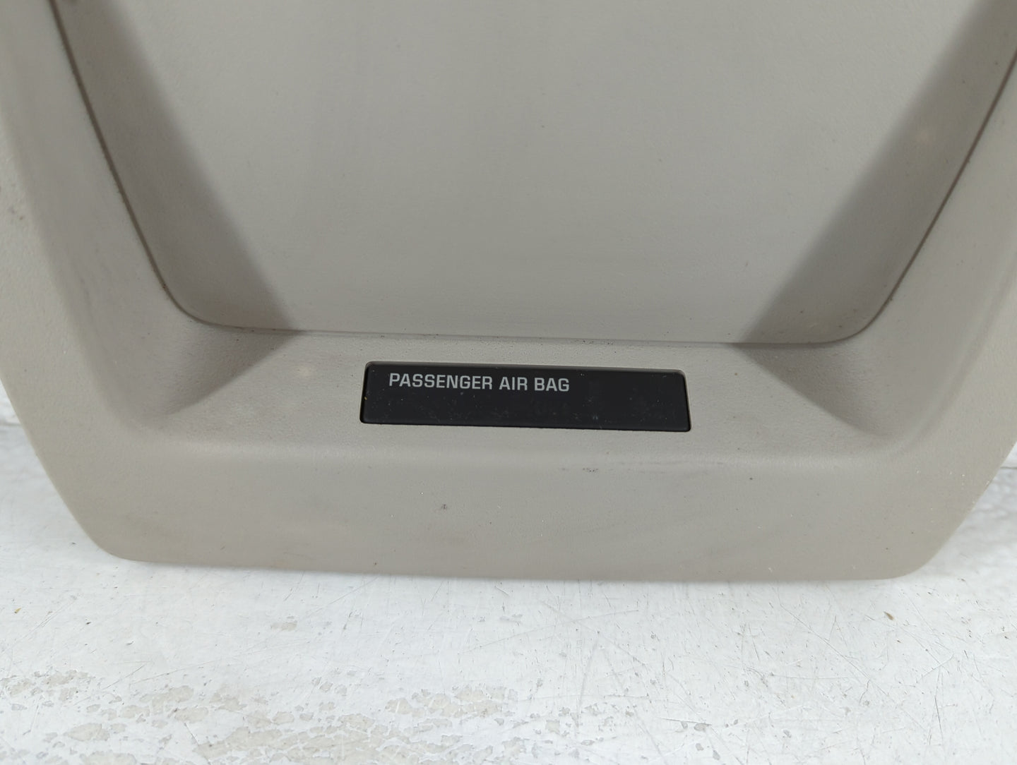 2012 Cadillac Escalade Overhead Roof Console - Oemusedautoparts1.com