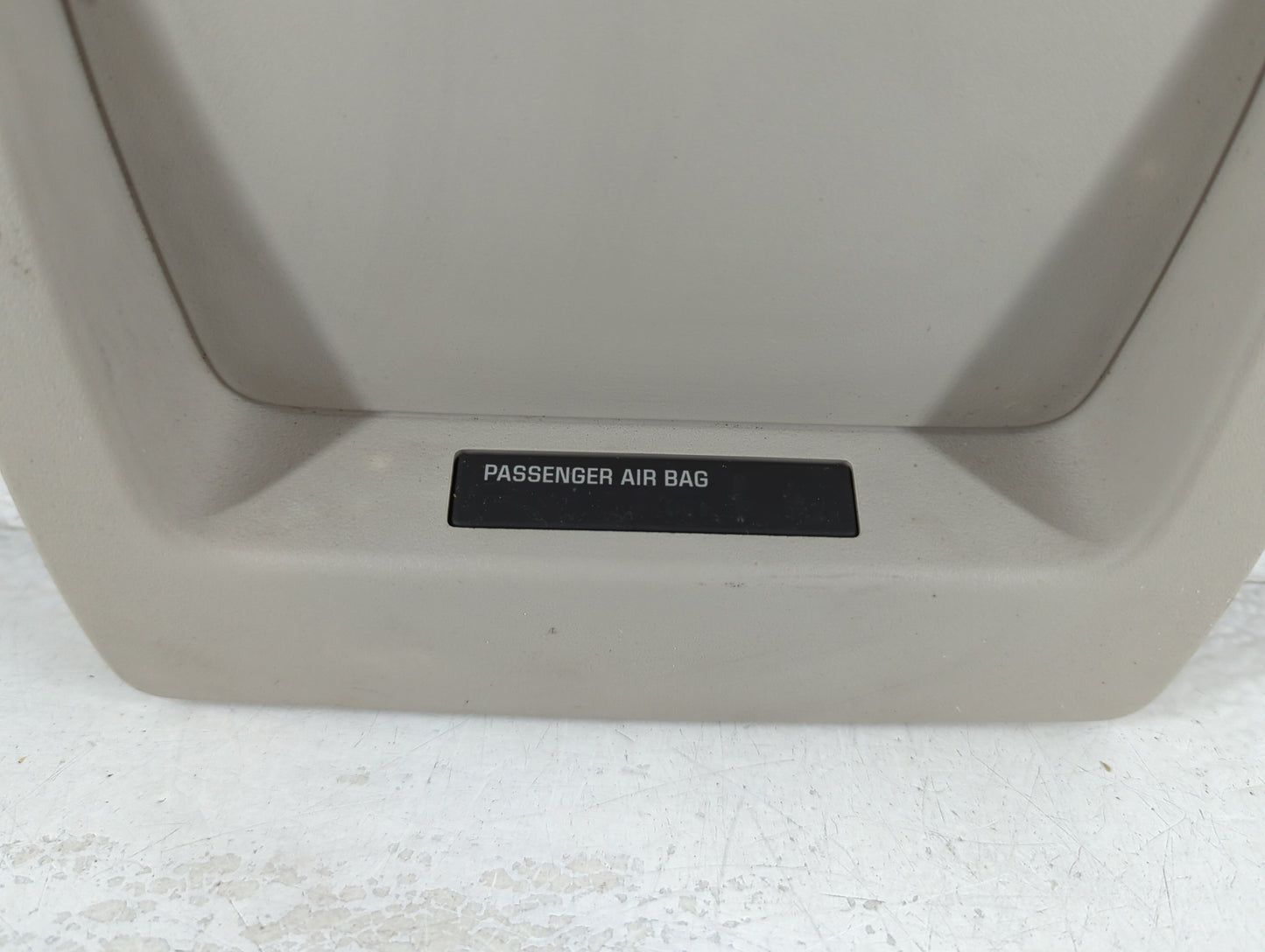 2012 Cadillac Escalade Overhead Roof Console - Oemusedautoparts1.com