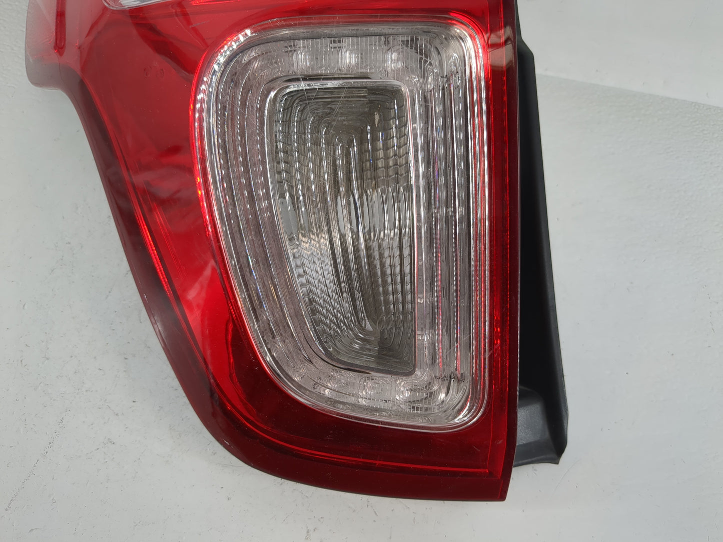2012-2014 Cadillac Escalade Tail Light Assembly Driver Left OEM Fits Fits 2012 2013 2014 OEM Used Auto Parts - Oemusedautopa