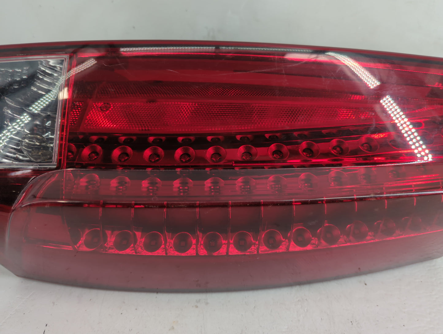2007-2014 Cadillac Escalade Tail Light Assembly Passenger Right OEM Fits Fits 2007 2008 2009 2010 2011 2012 2013 2014 OEM Us