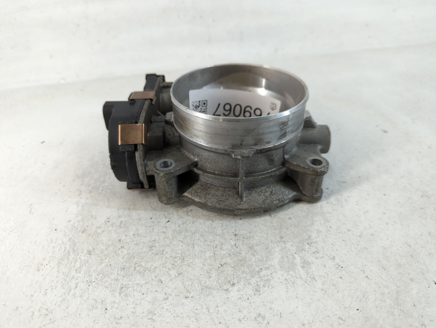 2009-2014 Cadillac Escalade Throttle Body P/N:RME87-3C9992 Fits Fits 2009 2010 2011 2012 2013 2014 2015 OEM Used Auto Parts 