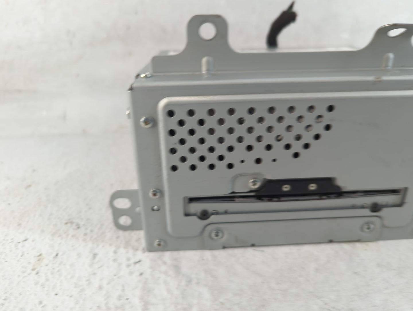 2011-2012 Cadillac Srx Radio AM FM Cd Player Receiver Replacement P/N:22854093 Fits Fits 2010 2011 2012 OEM Used Auto Parts 
