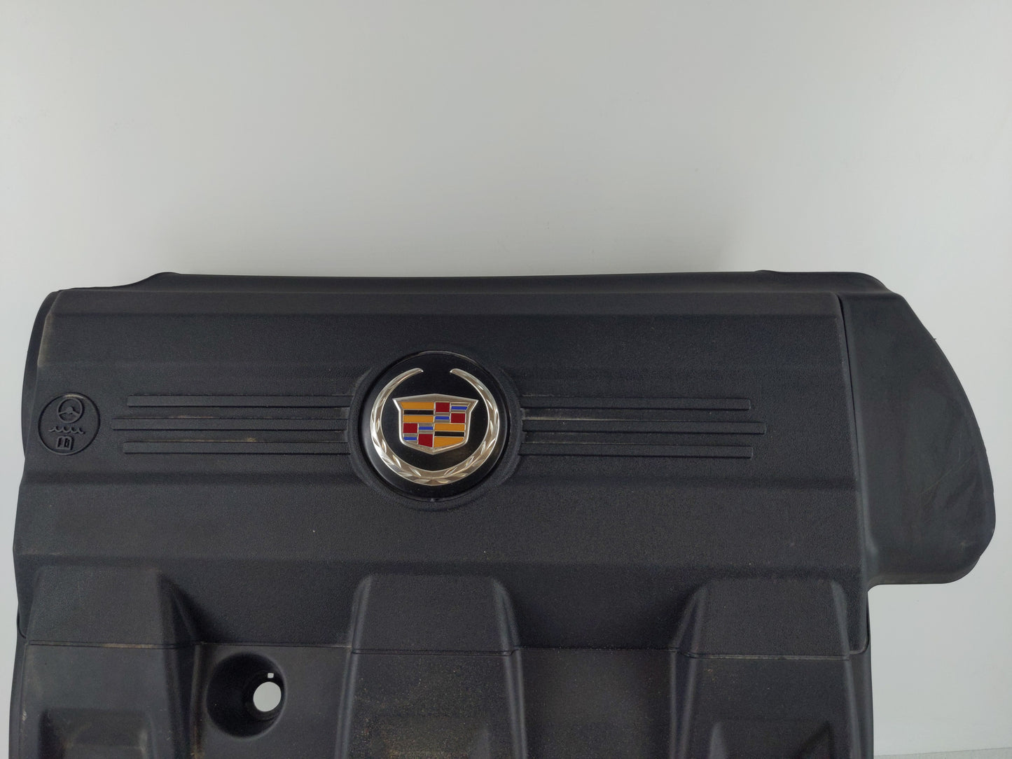 2012 Cadillac Srx Engine Cover - Oemusedautoparts1.com