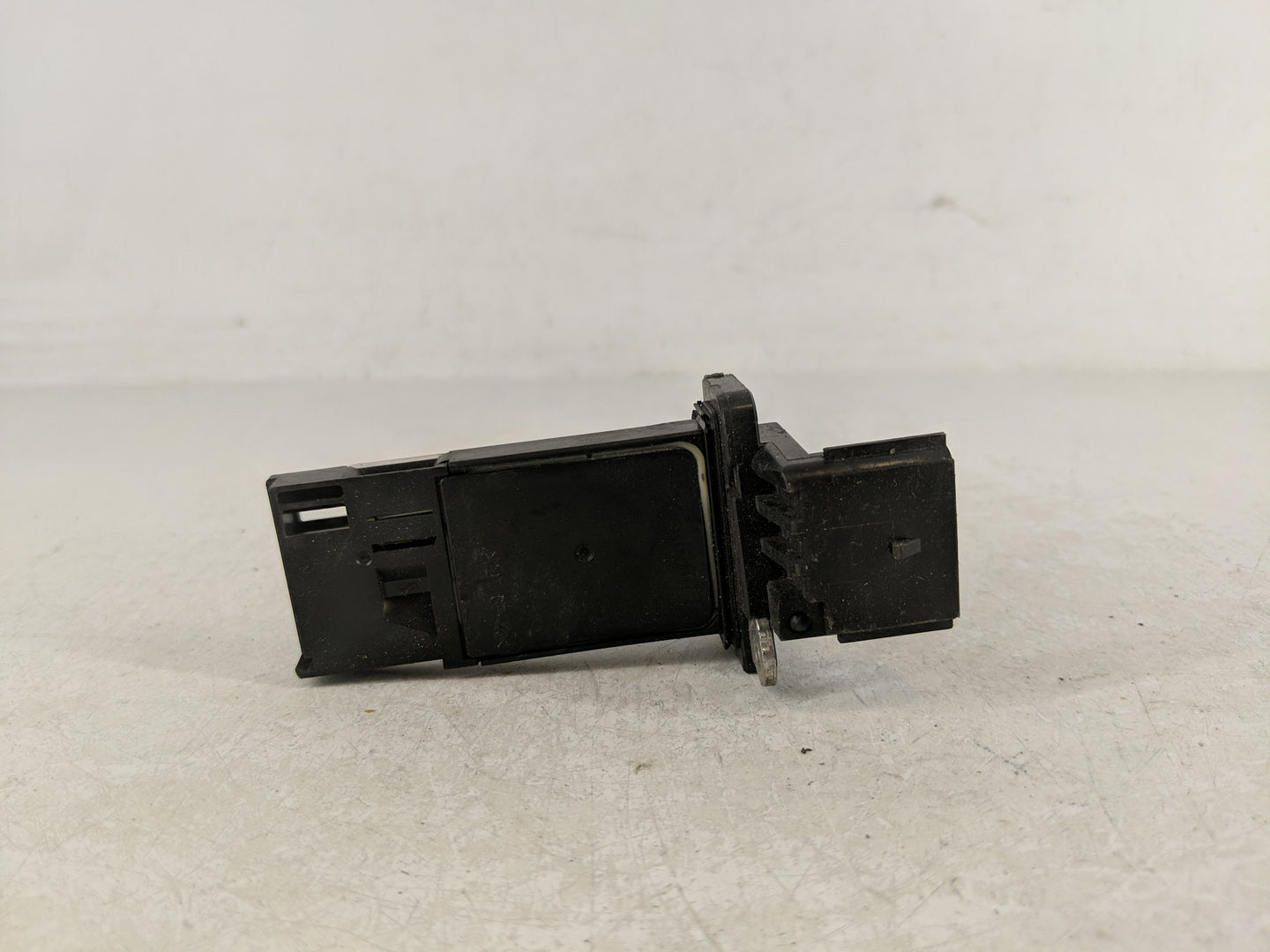 2012-2016 Cadillac Srx Mass Air Flow Meter Maf - Oemusedautoparts1.com