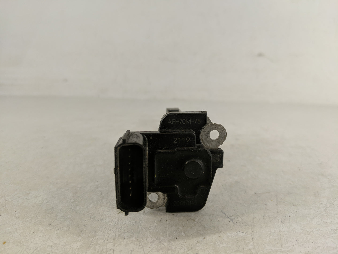 2012-2016 Cadillac Srx Mass Air Flow Meter Maf - Oemusedautoparts1.com