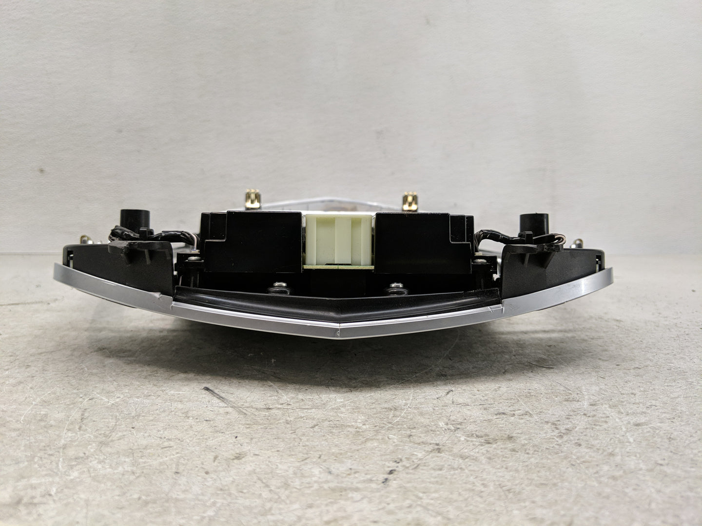 2010-2012 Cadillac Srx Radio AM FM Cd Player Receiver Replacement P/N:20927855 Fits Fits 2010 2011 2012 OEM Used Auto Parts 