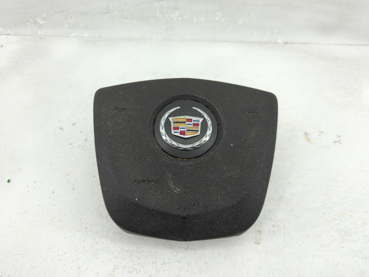 2011-2012 Cadillac Srx Air Bag Driver Left Steering Wheel Mounted P/N:20987131 Fits Fits 2011 2012 OEM Used Auto Parts - Oem