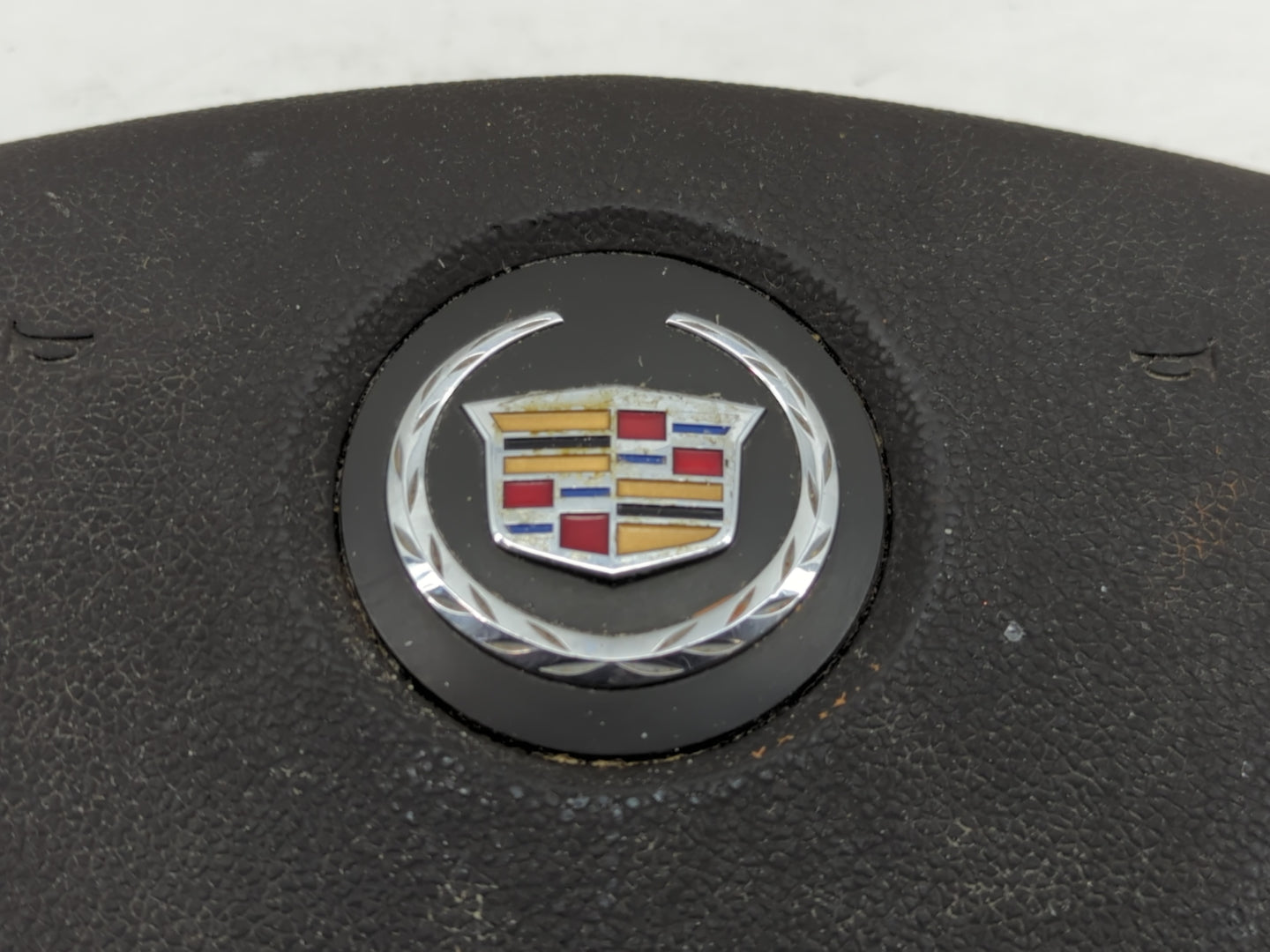 2011-2012 Cadillac Srx Air Bag Driver Left Steering Wheel Mounted P/N:20987131 Fits Fits 2011 2012 OEM Used Auto Parts - Oem